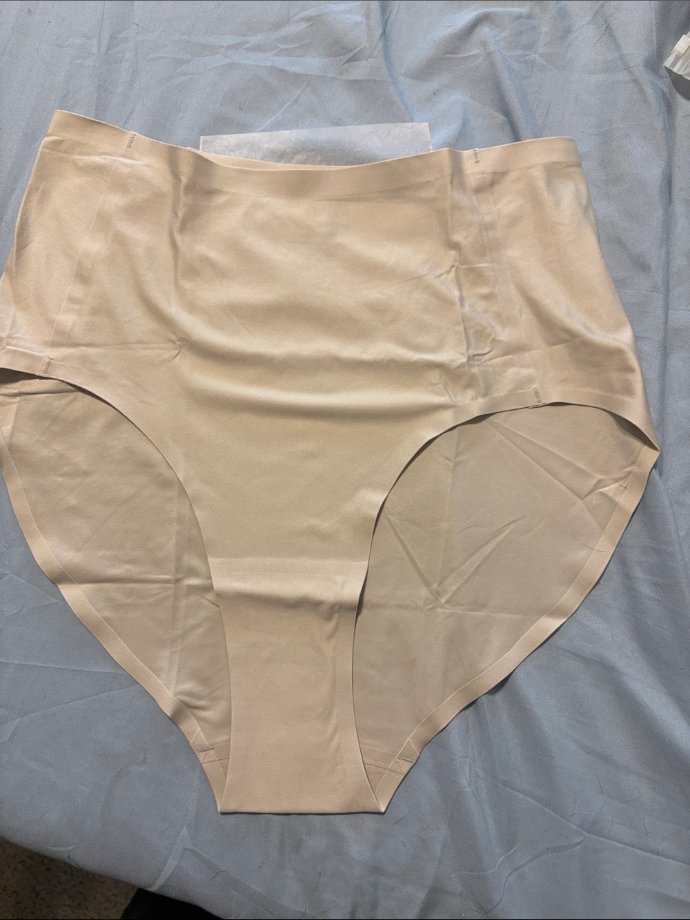 Mid-Waist Seamless Briefs in Light Beige